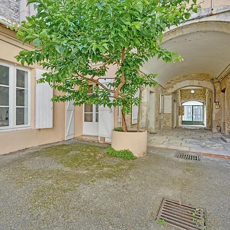Appartement Au Calme En Plein Centre-Ville Nîmes Exteriér fotografie