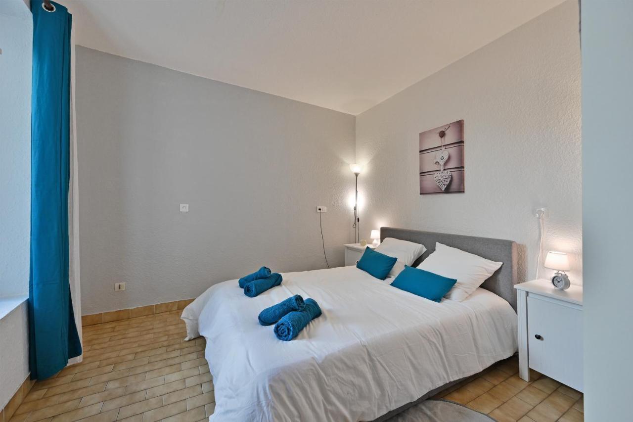 Appartement Au Calme En Plein Centre-Ville Nîmes Exteriér fotografie