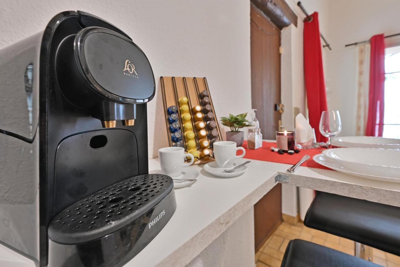 Appartement Au Calme En Plein Centre-Ville Nîmes Exteriér fotografie