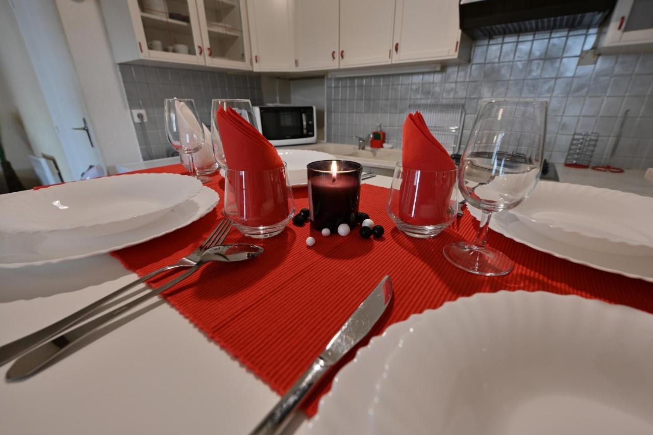 Appartement Au Calme En Plein Centre-Ville Nîmes Exteriér fotografie